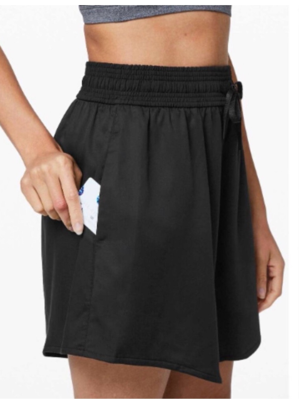 Lululemon Women’s Feeling Femme Short 5"
Black washed Size: 12
